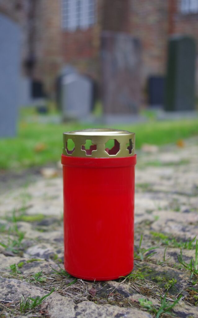 Grafkaars met deksel 60x120 mm / Rood